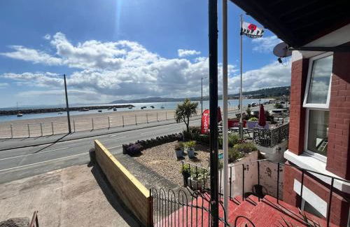 Stunning 2 Bedroom Ground Floor Sea View Apartment - Foto 13