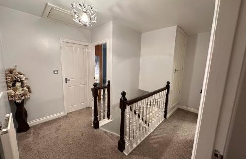 Cosy detached 3-bed, free parking, near Manchester - Foto 32
