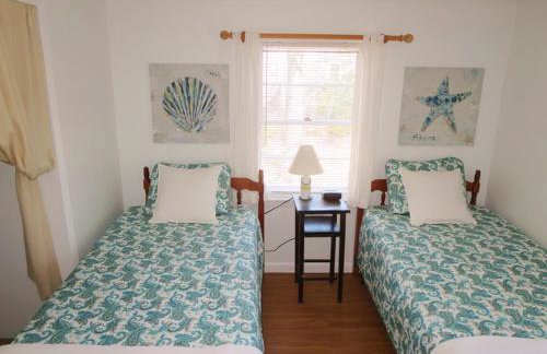 Whip-o-Will Woods: Dog-Friendly Cape Cottage - Photo 11