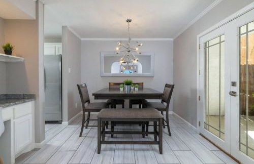 World Cup Group Stay w/ Covered Terrace - Foto 3