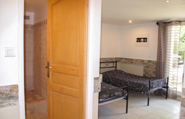 3 bedroom House in Bagnols-en-Forêt with private pool and garden - Photo 16