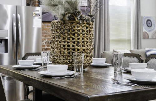 Stockyards- 4min Pet Friendly 3BR Luxe Gem - Foto 124