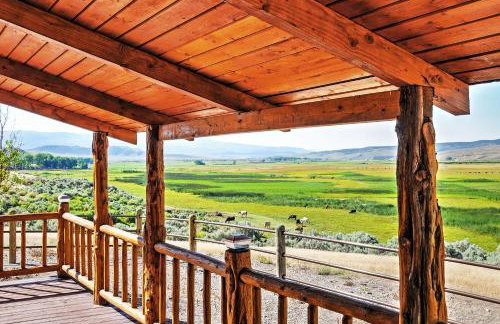 Remote Antimony Log Cabin with Green Meadow Views! - Foto 1