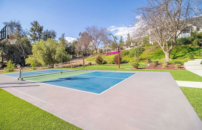 The Riesling Retreat by Avantstay Estate w/ Pool, Hottub, Putting Green & Pickle Ball Court! - Photo 10
