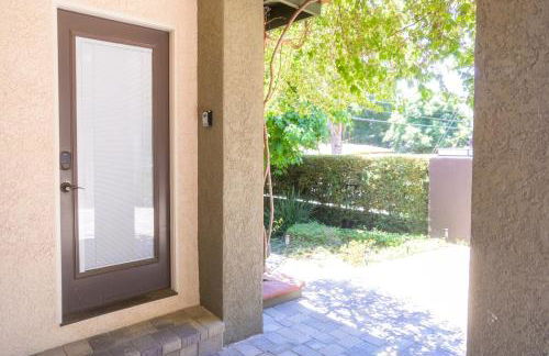 Charming and Cozy 1 Bedroom 1 Bathroom Guest Suite in Silverlake - Foto 25