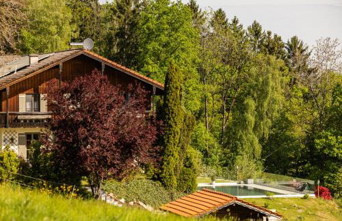 Haus Vogl Anger - Ferienwohnungen mit privater Sauna und beheizten Salzwasser Pool in Panoramalage und Nähe zu Salzburg und Berchtesgaden - Foto 2