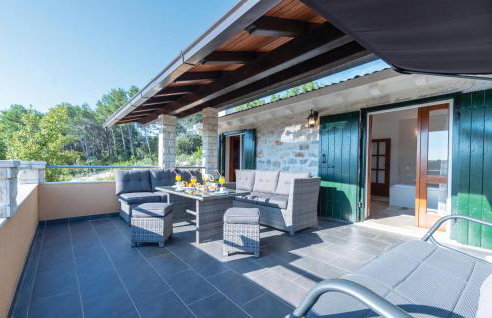 Pet Friendly Home In Cara - Photo 17