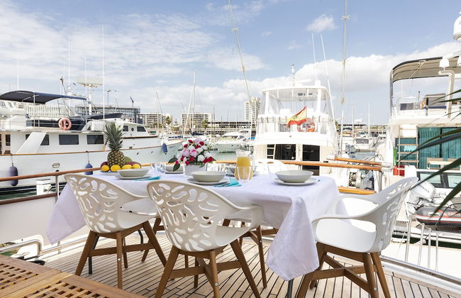 Luxury Boat in Port Forum - Photo 27