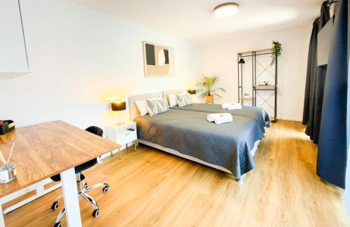 ImmoStay #3 - Penthouse mit zwei Balkonen & Seeblick, Parking & WiFi - Foto 73