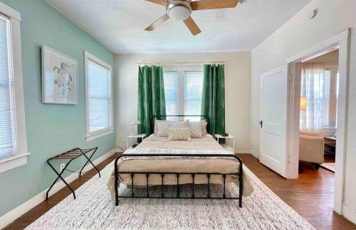 Historic & Chic Beaumont Getaway - Photo 8