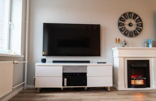 Kiel, renovierte Innenstadtwohnung, 24h Check-in, 2 kostenlose Fahrräder - Photo 8