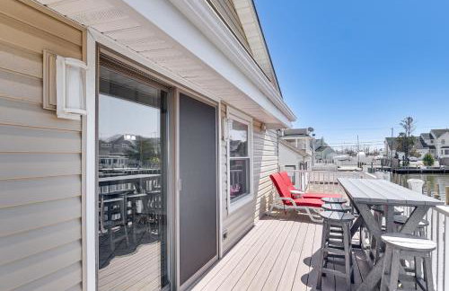 Bayfront Home with Boat Dock and Deck in Forked River - Foto 20