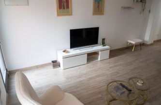 Cómodo piso cerca del Aeropuerto by beBalmy - Foto 2