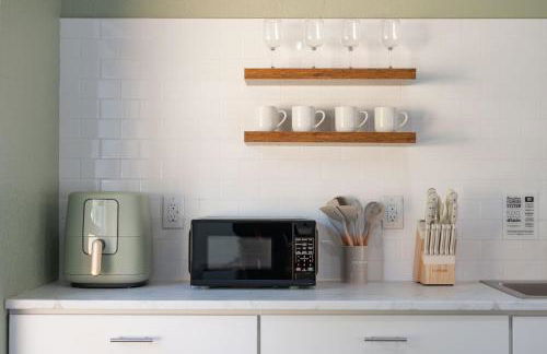 Sunny Auburndale Retreat with Pool - Photo 31