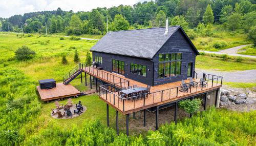 Magnificent Chalet Sweeping Views and Hot Tub - Foto 5