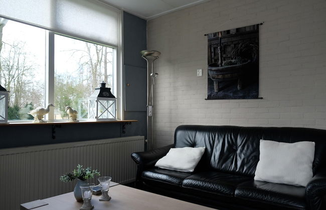 Cozy House with a Boat near Giethoorn & Weerribben Wieden National Park - Photo 6