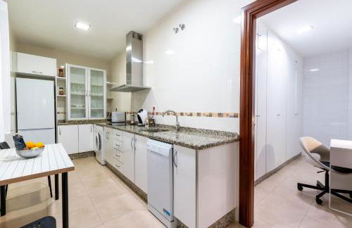 Center of Seville! Luxury apartment in Sevillian Manor House! - Photo 19