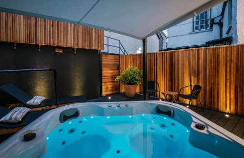 The Den - The White House Windermere - Off-Site Health Club & Spa 2 minute walk away - Photo 1