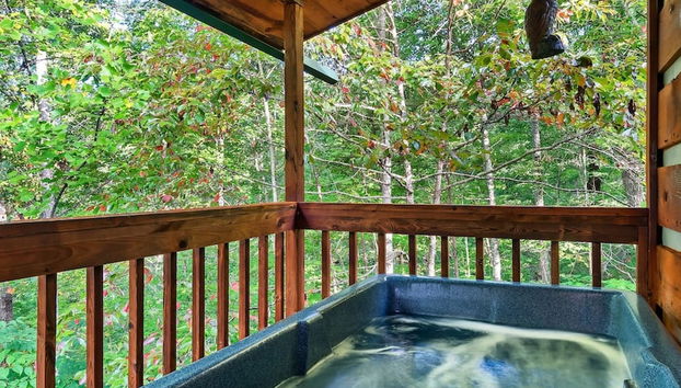 Views I Between Pigeon Forge Gatlinburg I Firepit - Foto 4, Habitación