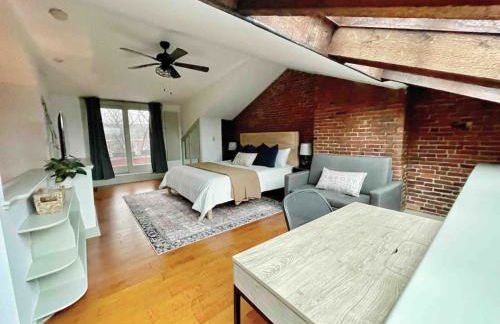 City Loft Group Getaway King Downtown Location - Foto 20