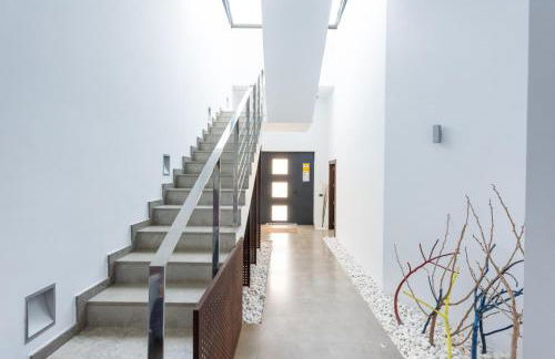 Luxury Villa with swimming pool and amazing views - Photo 24