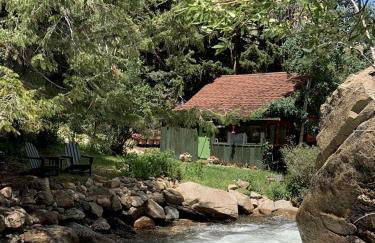 Romantic Hideaway Cottage on Clear Creek in Georgetown, Colorado - Foto 4