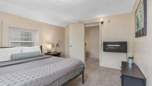 Charming 4BR Westside Home in Beer City USA - Foto 2