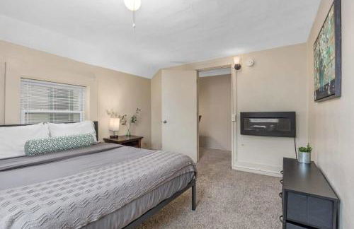 Charming 4BR Westside Home in Beer City USA - Foto 2