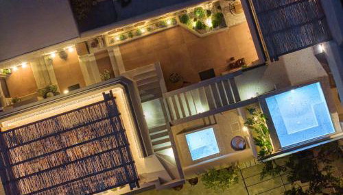 Kaptara Premium Villa, Plunge Pool & Jacuzzis - Photo 2