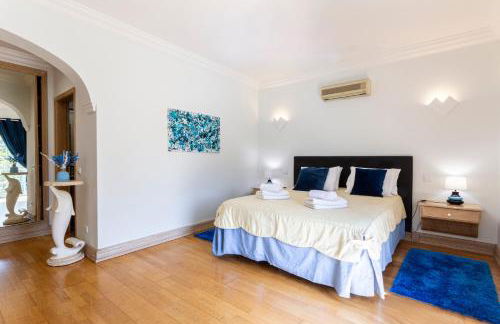 Exceptional Villa with Pool, Tennis Court, Games Room - Foto 23