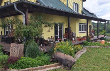 Kleine einzigartige Ferienwohnung auf dem Bauernhof, direkt in der Natur mit Blick auf Schloss Braunfels - Photo 29
