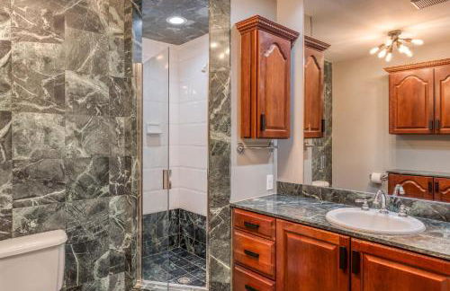 Colonial Quarter hideaway with modern comforts & balcony - near the beach - Photo 23