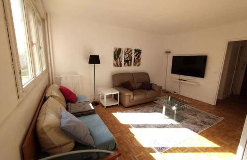 Cosy 2 BR, La Défense, 5 min walk metro+parking - Foto 23