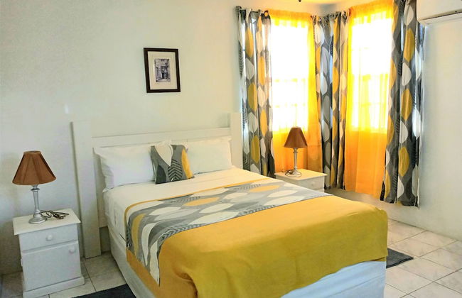 Cumber's Tropical Apartments - Foto 15