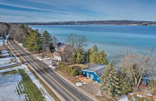 Fireplace! Waterfront Gem Near Leelanau Wine Trail - Foto 30