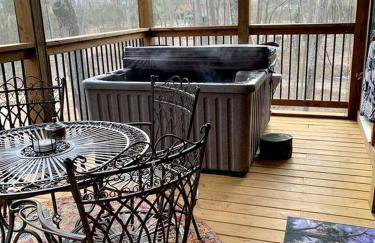 Magical Tree House Experience with a Private Hot Tub in Shenandoah Valley, Virginia - Foto 11