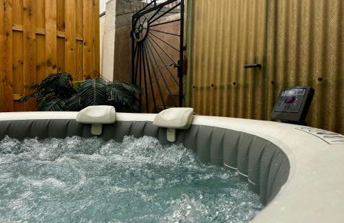 Chill Out Area, Sauna & Wirlpool, grandiose Aussicht, Smart TV, große Terasse, Zentrum nah - Foto 29