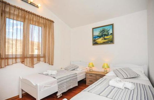 Nice Home In Prugovo With Jacuzzi - Foto 36