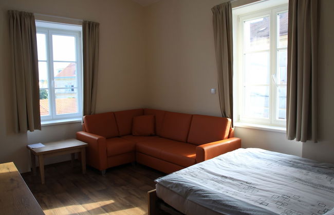 Šatlava Valtice - Foto 1