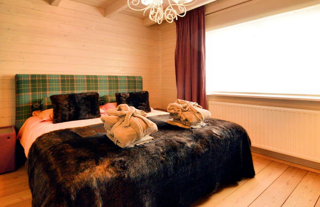 Luxurious Villa with Sauna, Hot Tub, Recreation Room, Large Enclosed Garden - Foto 6