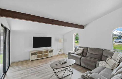 Stylish Retreat, Large Pool! Pet & Family Friendly - Foto 19