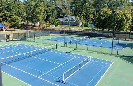 Heritage Haus - Luxe 2BR w Deck, Pets OK, Wi-fi, Near Marietta Sq - Foto 49