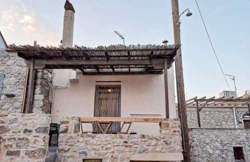 Calm Wood & Stone Home with View, Chios - Foto 14