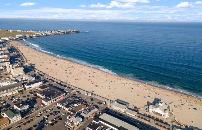 Modern Cottage Perfect For Winter Rental - Photo 13