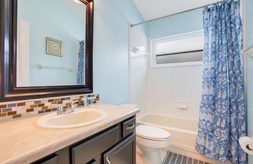 Relaxing Retreat with Pool and Movie Theater - Foto 37