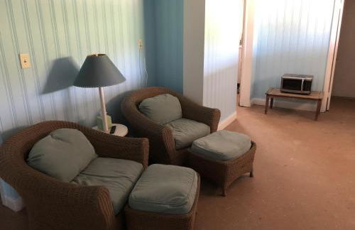 Beach Front on the Bay in our Rustic, Pet Friendly Cottage home - Photo 37