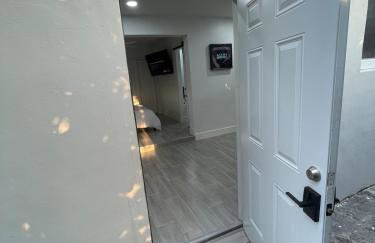 The Vice City Suite - Private stay with Free Parking in the Heart of Miami - Foto 14