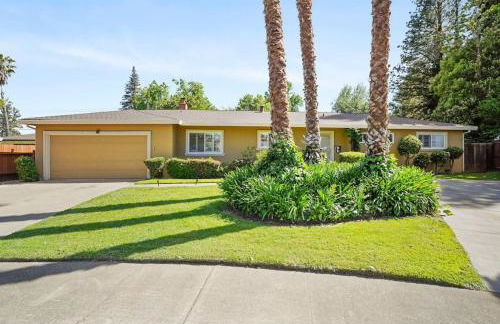 Riverview Huge Yard, Quiet Cul-de-Sac, Perfect for Families - Photo 1