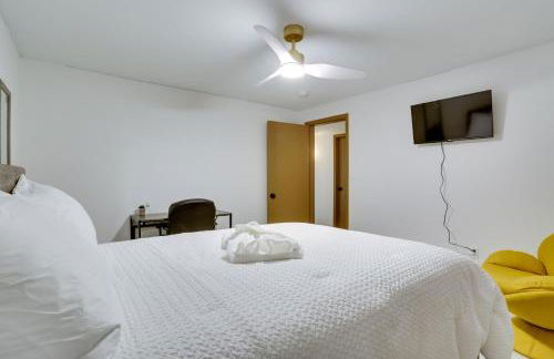 6 Mi to Barr Lake Apt with Yard and Pool Access! - Foto 17