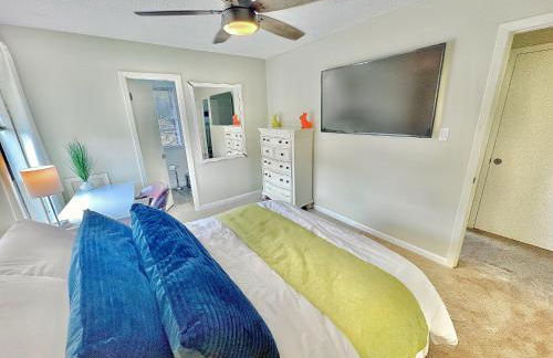 Big, Tidy, Cushy, & Activities - Foto 45